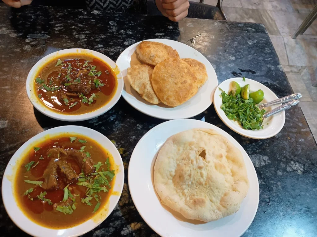 Naan Bread, Puri and Nihari sehri in Kolkata